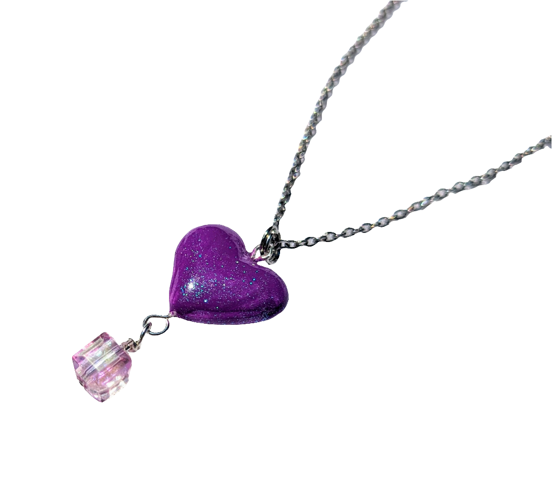 Purple queen of hearts necklace