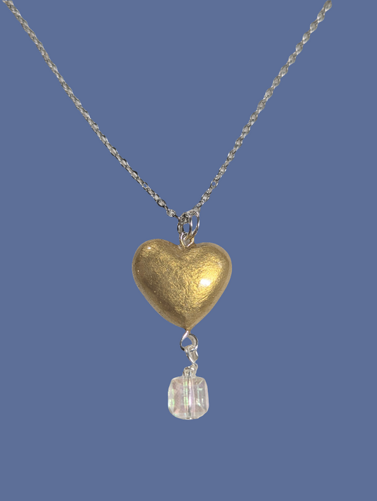 Gold queen of heart necklace