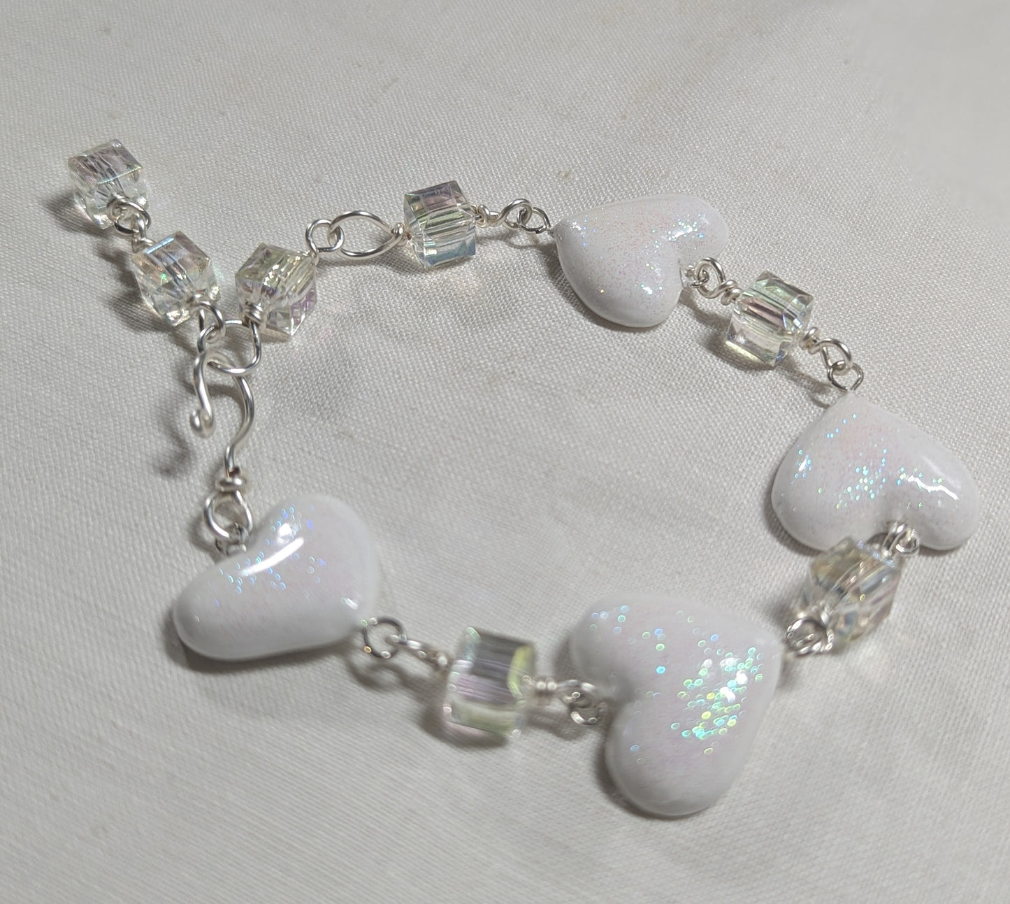 White queen of heart bracelet